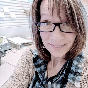 Meet your Posher, Lauri